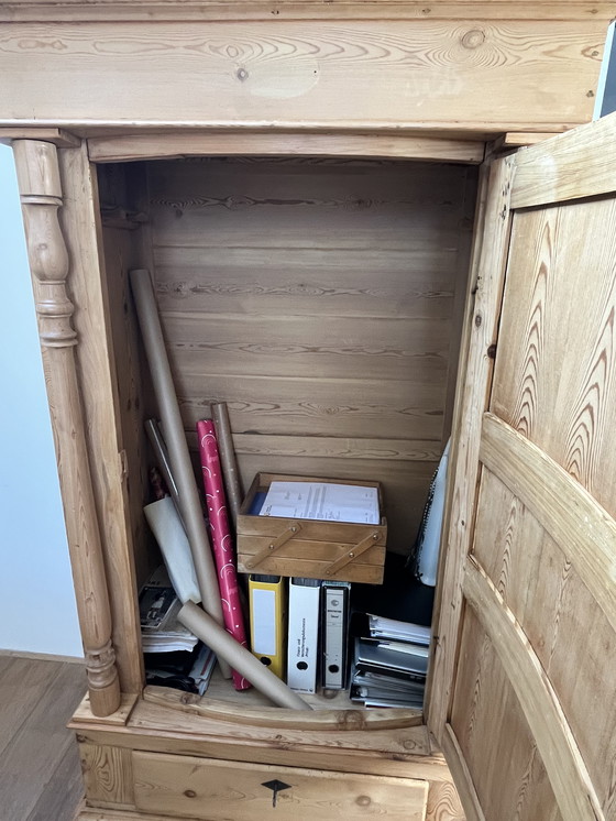 Image 1 of Armario de madera blanda de 1 puerta