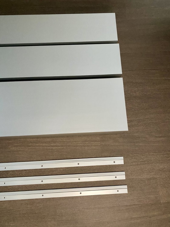 Image 1 of Ligne A Pastoe horizontale par Shigeru Uchida