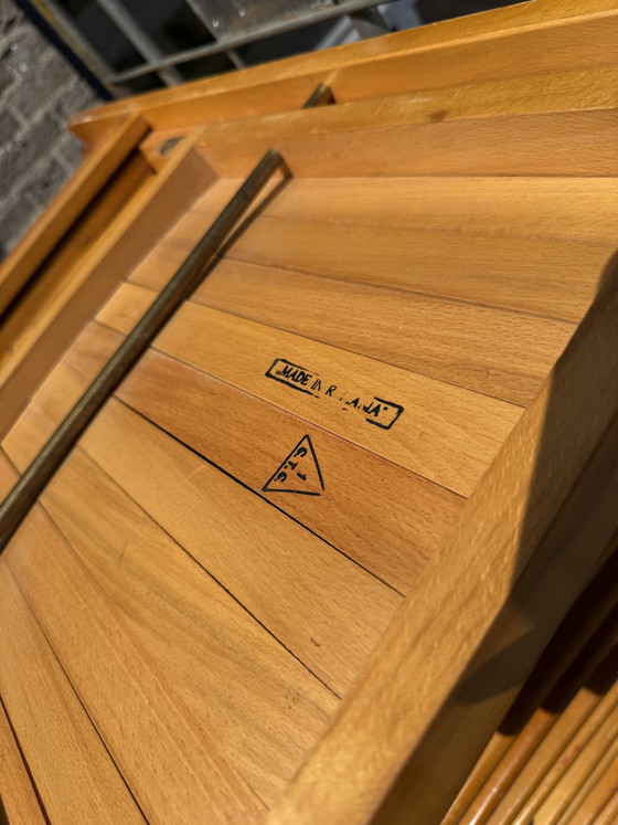 Lotto di 33 sedie pieghevoli in legno massello, CTC '70 – Wood, Metal (photo 6 of 7)