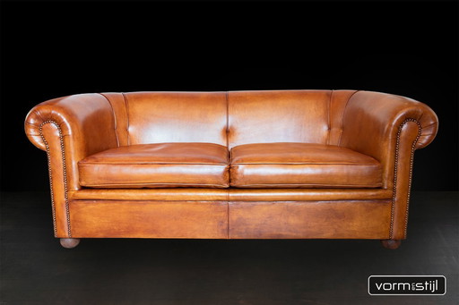 Divano Chesterfield "spesso" nella selezione più spessa di pelle di pecora