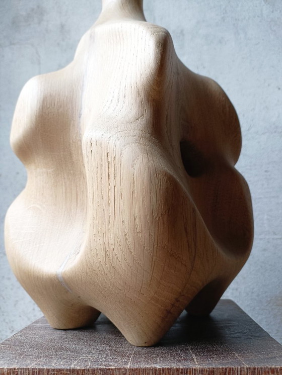 Image 1 of Gran jarrón/escultura abstracta en roble macizo tallado
