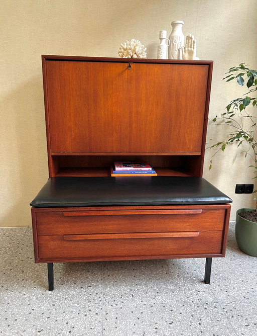 Buffet/armoire/meuble mural vintage