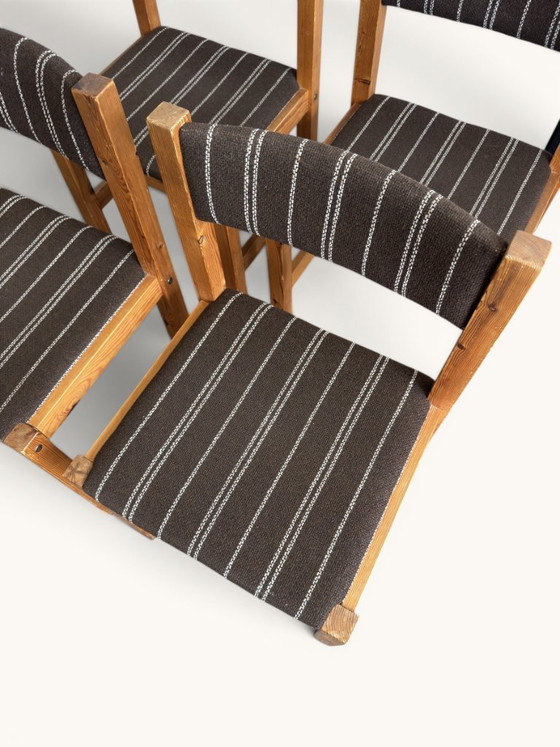 Set aus 4 dänischen Esszimmerstühlen mit braun gestreiftem Bezug – Textile, Wood (photo 4 of 8)