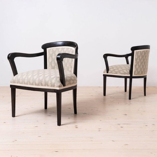 Set van 2 Biedermeier fauteuils in rustieke, landelijke stijl, Oostenrijk, circa 1850