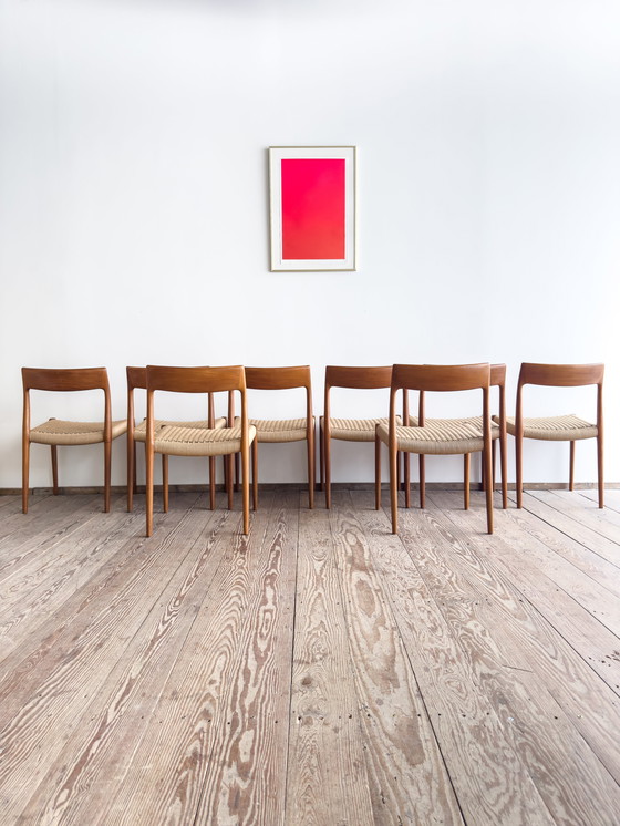 Image 1 of Sillas de comedor de teca de mediados de siglo nº 77 de Niels O. Møller, J. L. Moller, juego de 8