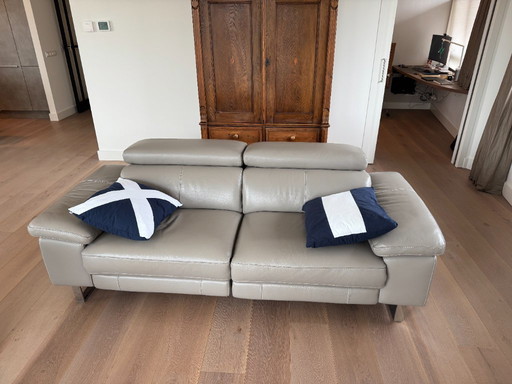 Montel tweezitsbank in goede staat