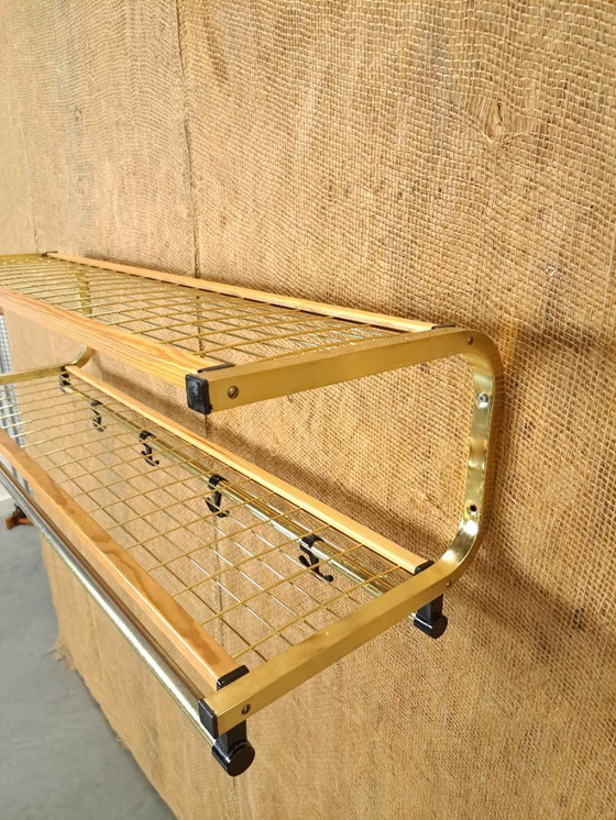 Image 1 of Porte-manteau Habo de Suède, couleur or et bois, n° 15