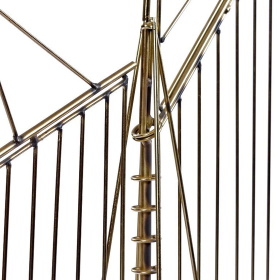 Image 1 of 1976 Curtis Jere Alambre de latón Galeón Barco Velero Escultura de metal Arte