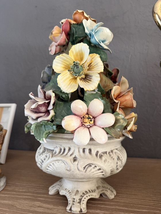 Image 1 of Vintage italien Schaal Op Voet avec fleurs deksel