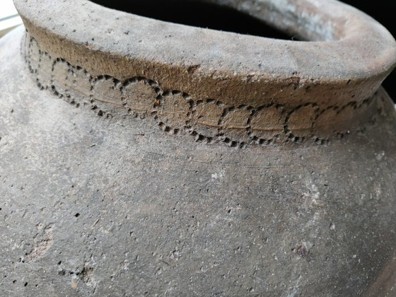 Image 1 of pot en terre cuite ancien, robuste et élégant