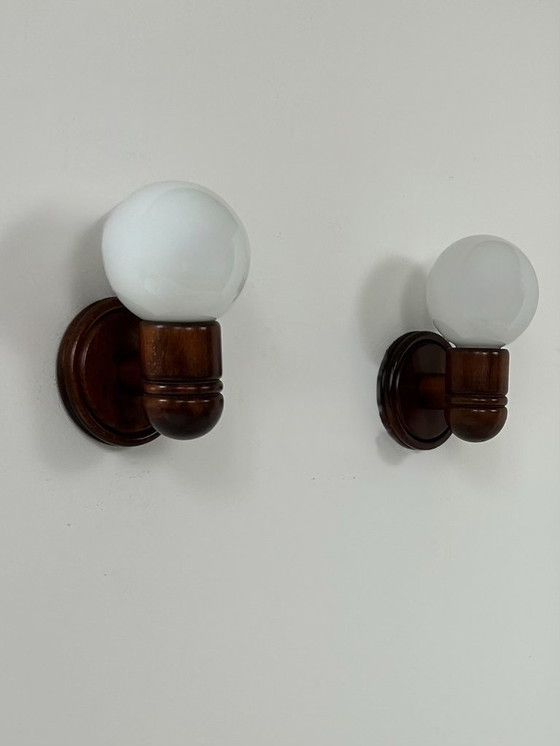 Image 1 of Coppia di applique vintage, pino e vetro opalino, Francia, 1980