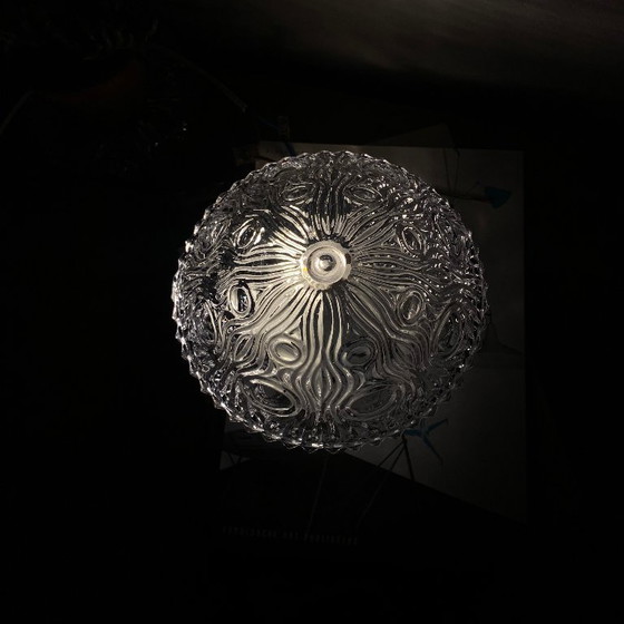 Kleine ronde wandlamp/plafondlamp van vintage gegoten glas uit de jaren 70-80. – Wandlampen (photo 6 of 8)