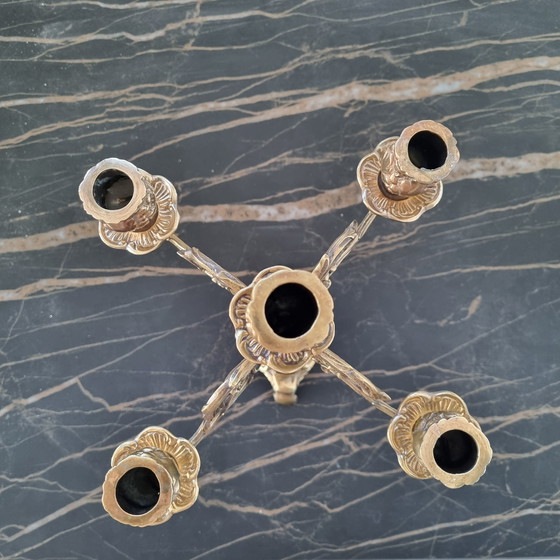 Image 1 of Candelero barroco de latón de cinco brazos