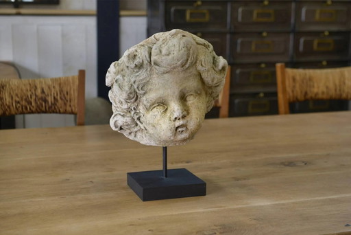 Bildhauerei aus rekonstituiertem Stein im antiken Stil aus dem 20. Jahrhundert.