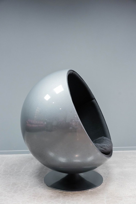 Image 1 of Ball chair
