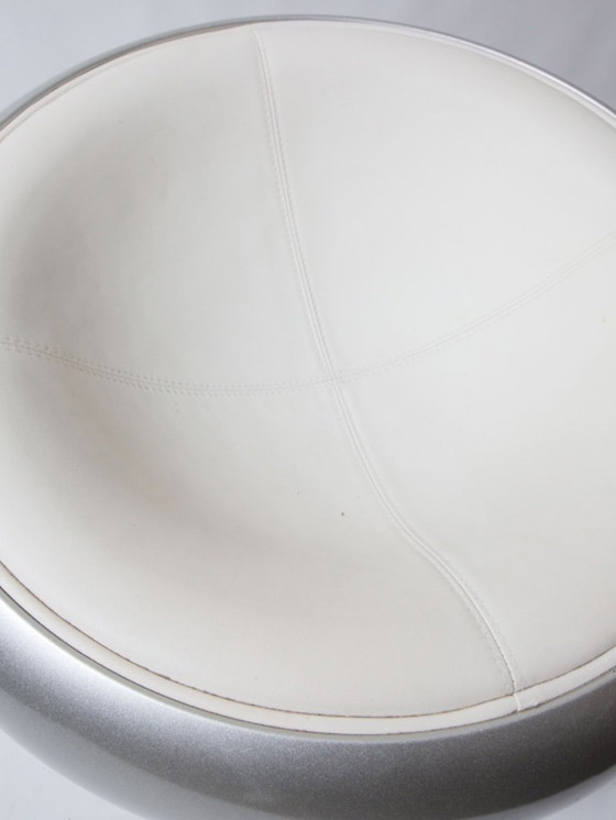 Image 1 of Weltraum-Schalenstuhl