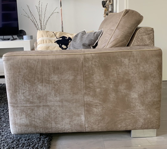 Image 1 of Fauteuil en cuir / Love seat (2x)