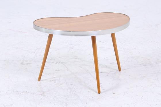 Image 1 of Vintage niervormige tafel | Mid Century bloementafel | Bijzettafels jaren 60 #07-39
