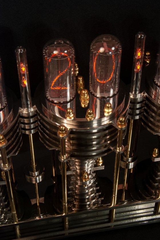 Image 1 of Nixie Klok Lim.Ed. 2/10 "Tijdbasis".