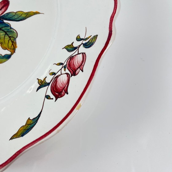 Image 1 of Set di 2 piatti in ceramica dipinti a mano con motivi floreali