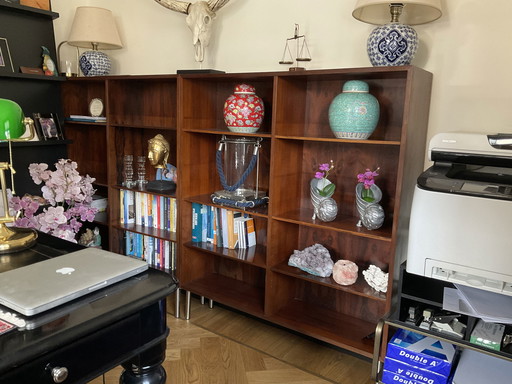 Oman Junn boekenkast