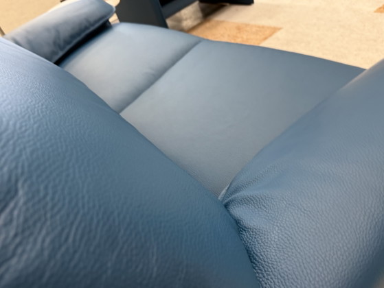Image 1 of Divano Leolux Bora Beta a 2,5 posti in pelle blu