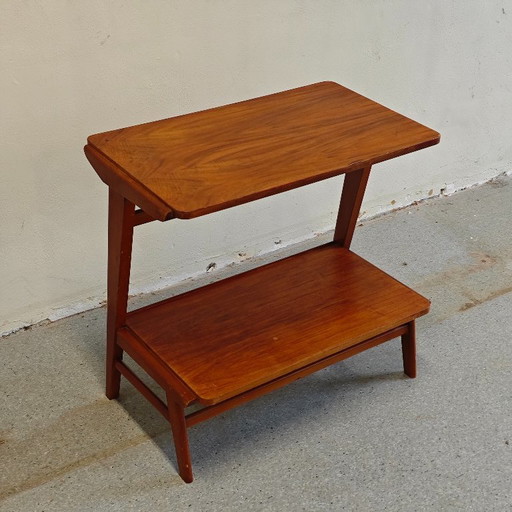 Vintage teak bijzettafel / audiomeubel