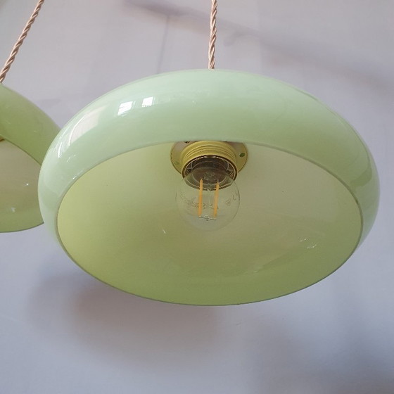 Image 1 of Ensemble de 2 suspensions vintage en verre opalin pastel vert/menthe.