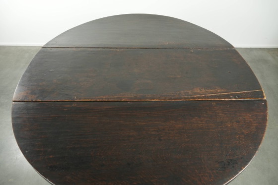 Image 1 of Mooie antieke Engelse eikenhouten gateleg tafel uit eind 17e/ begin 18e eeuw met bobbin gedraaide poten