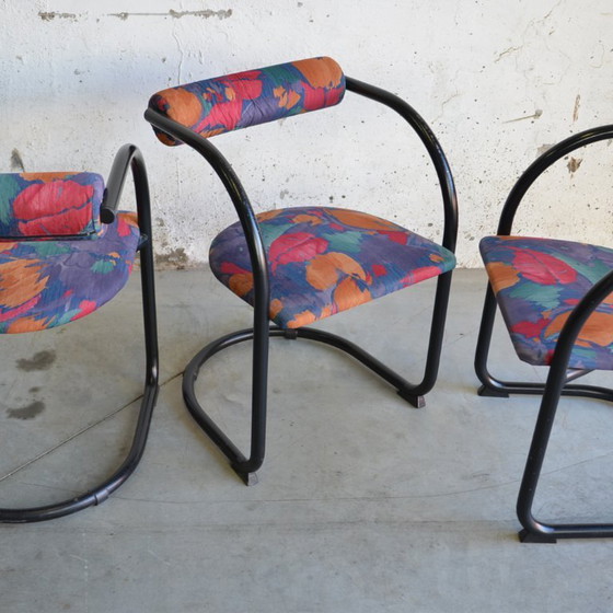 Image 1 of 3x sillas de tubo con estampado floral