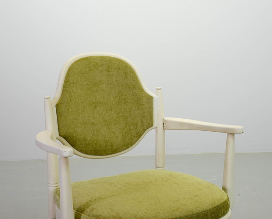 Image 1 of 2 klassieke crèmekleurige Thonet-stoelen model 644 PV met amandelgroene fluwelen bekleding van Hanno von Gustedt, jaren 60