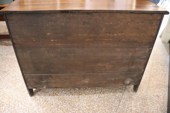 Image 1 of Cómoda antigua de nogal, restaurada, Italia, siglo XVII