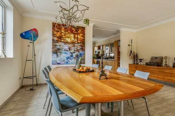 Image 1 of Design eettafel + 10 Philippe Starck stoelen