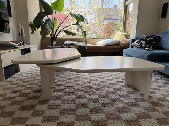 Image 1 of Vintage extendable coffee table