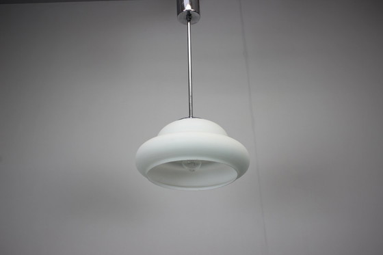 Image 1 of Lampadario cromato di metà secolo, anni '60, Cecoslovacchia