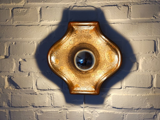 Image 1 of Keramieken aardewerken bruine vintage wandlamp, west germany fat lava stijl, keramische retro wandlamp, space age lamp