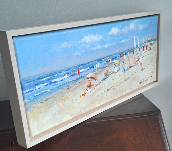 Image 1 of Strandgezicht met oranje parasol door A.van Noort