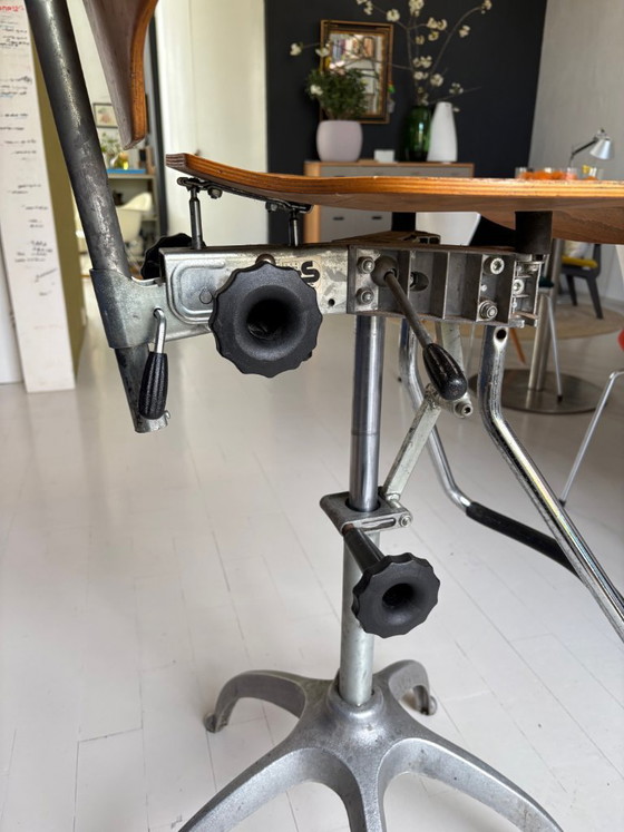 Image 1 of Sedia da tavolo da disegno regolabile anni '60