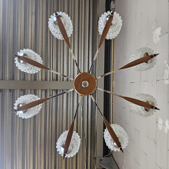 Image 1 of Lampadario d'epoca (anni '60) (8 bracci) cromo/legno (design metà secolo) Lampada a sospensione