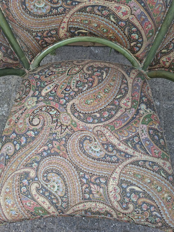 Vintage Rotan Fauteuil Is Een Karakteristiek Meubelstuk Met Een Uitgesproken Bohemian En Maximalistische (photo 11 of 11)