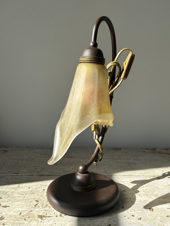 Lampada da tavolo vintage italiana Art Nouveau con vetro a forma di fiore – Vintage Italy, Lampade da tavolo (photo 3 of 10)