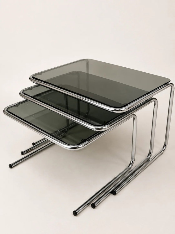 Vintage nesting tables – Side tables, Chrome, Space Age (photo 2 of 4)