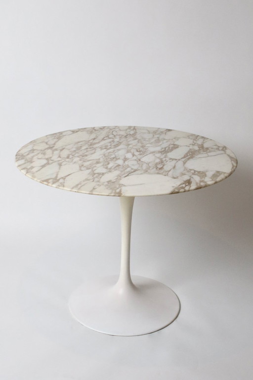 Tulip Table By Eero Saarinen For Knoll International