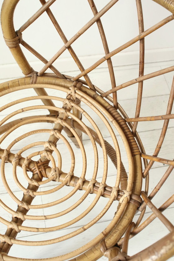 Image 1 of Sedia in rattan con schienale in rete, 1970 circa.