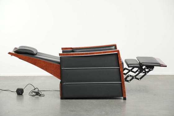 Image 1 of Schuitema Art Deco design relaxfauteuil uit de Decoforma serie met zwart rundleer