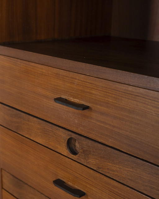 Aparador alto de madera vintage de los años 60, diseño barroco.