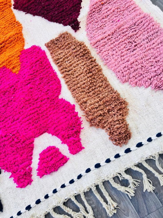 Image 1 of Handgemaakt Marokkaans wollen tapijt in kleur, 250 cm x 150 cm