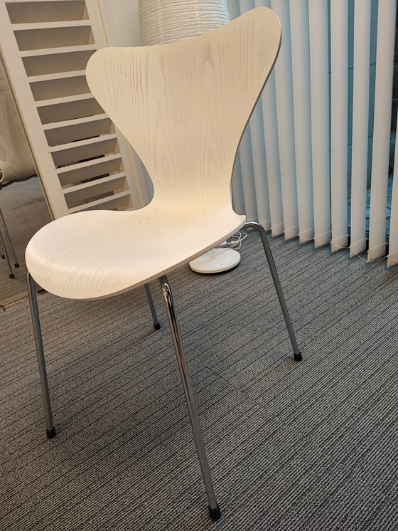 Image 1 of Lot de Chaises Modèle Série 7™ by Republic of Fritz Hansen