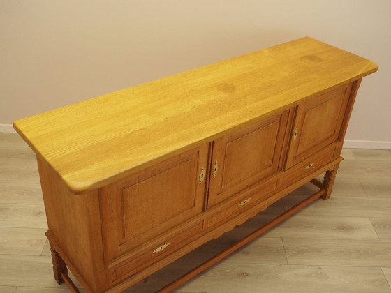 Credenza in rovere di Henning Kjærnulf, design danese moderno degli anni '60 – Credenze, Wood (photo 7 of 17)