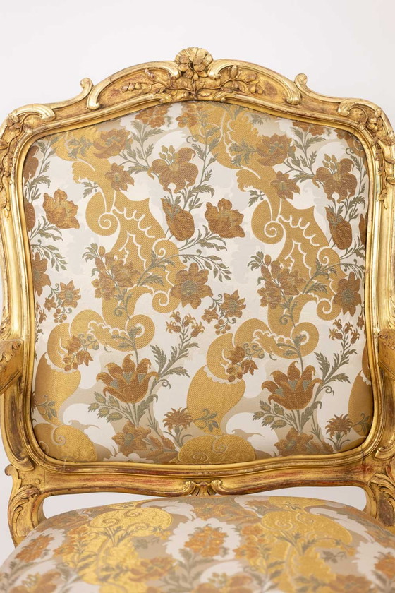 Image 1 of Fauteuil de style Louis XV, avec son dossier à la reine. Époque 1900-1950.